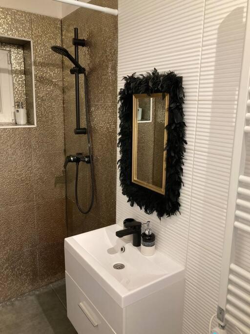 Downtown Island Apartment Budapest Bagian luar foto